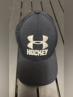 Under Armour Hockey BlackBaseball Cap youth ax